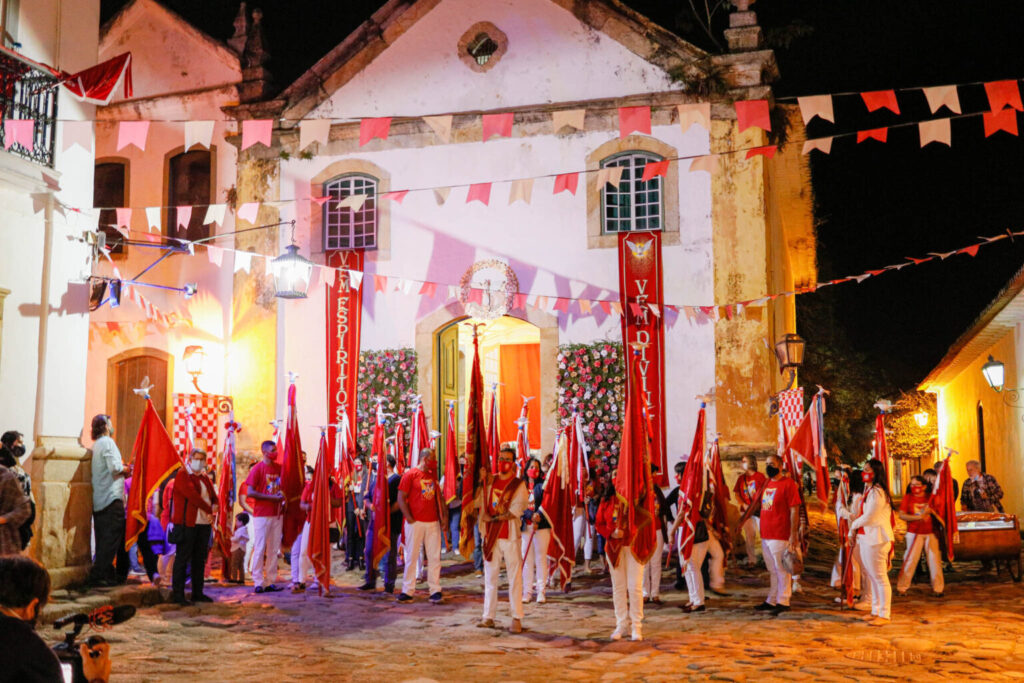 festa do divino, festividade católica, dia de pentecostes