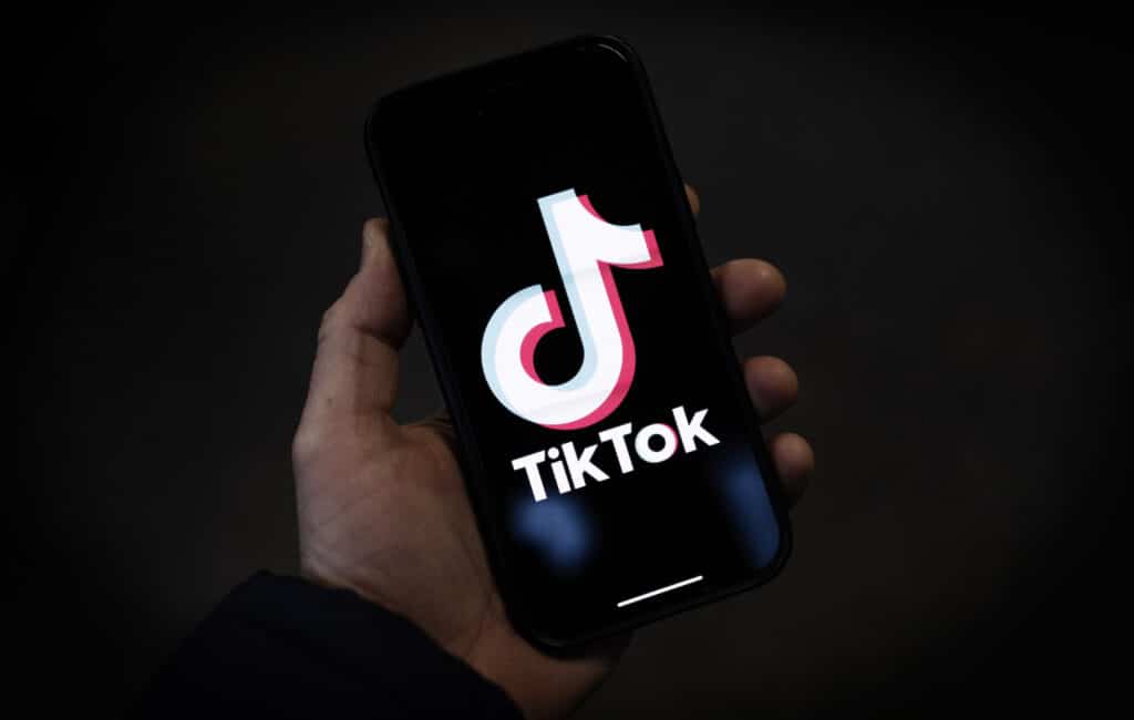 vpn,tiktok,online