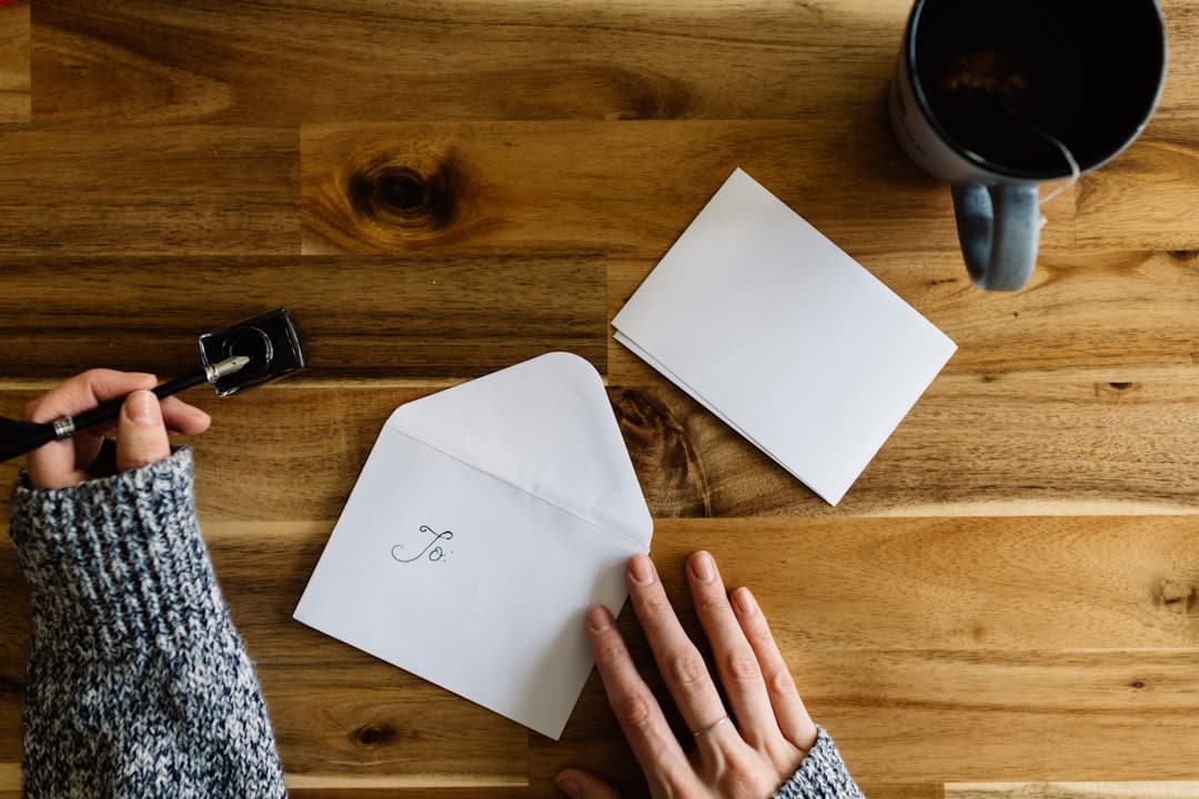 Você recebeu uma carta secreta — abra já!
