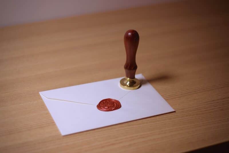 Descubra quem enviou sua declaração de amor secreta lendo carta
